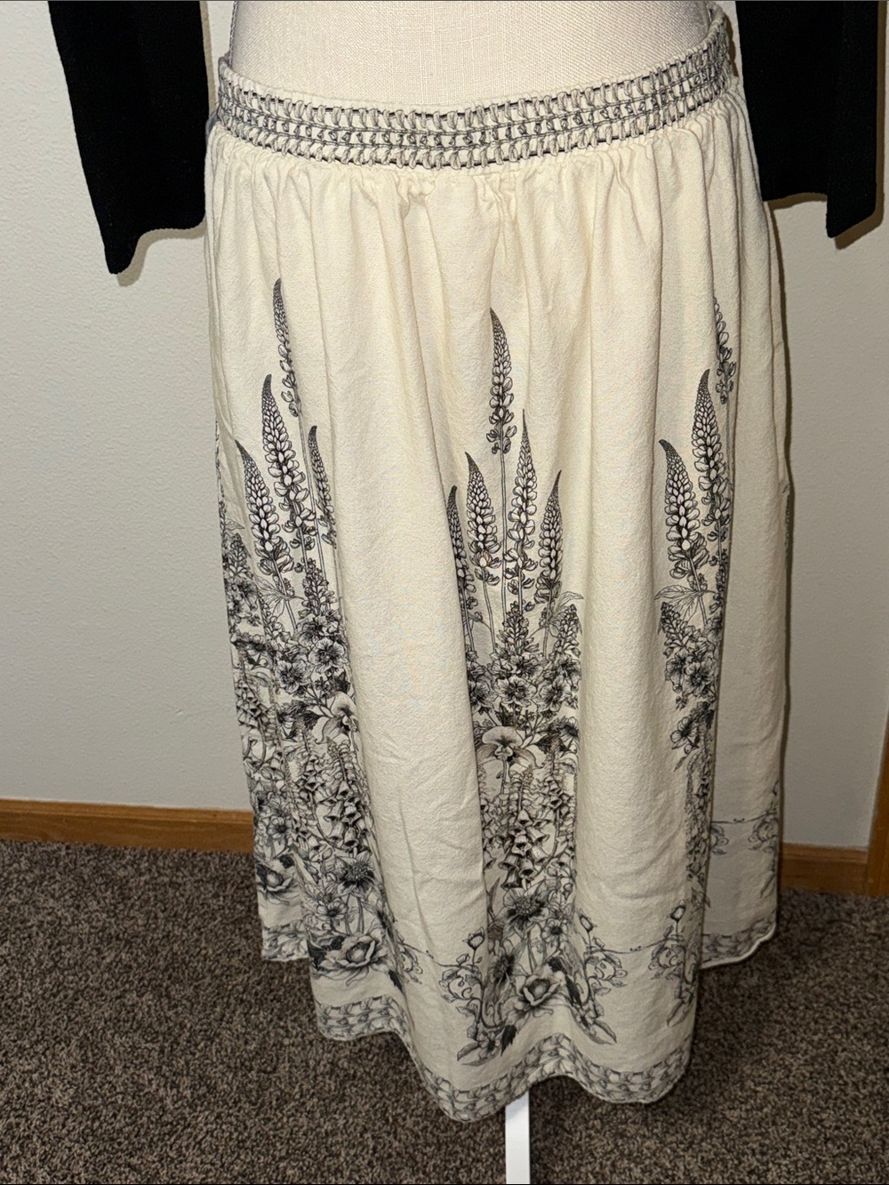 Max Studio London Skirt & Sweater Set size XL - Picture 9 of 13